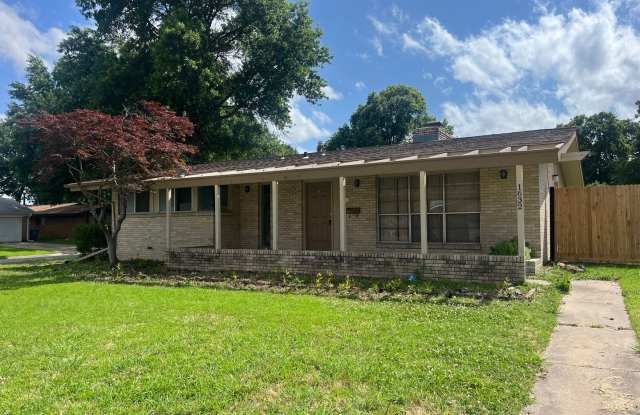 Light, bright, & Move- In ready with ultimate flexibility! photos photos