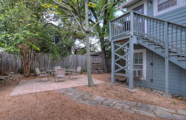 810 Columbus 2 - 810 Columbus Street, Austin, TX 78704