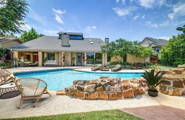 10 Riviera Court - 10 Riviera Court, Trophy Club, TX 76262
