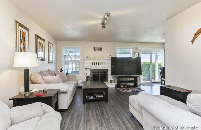 1633 Southwest 22nd Street photos photos