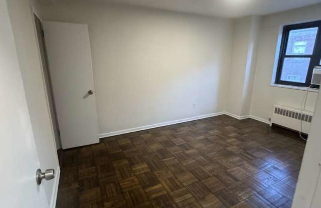 110 Washington Gallery 3