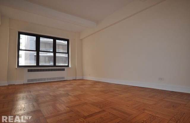 141 E 56th St - 141 East 56th Street, New York City, NY 10022