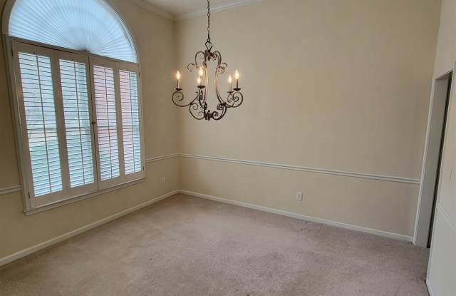 225 Lockmeade Way Gallery 4