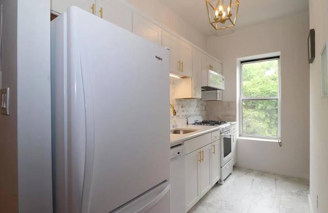 240 6TH ST photos photos