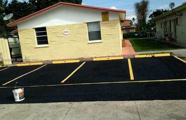 1013 Foster Rd photos photos