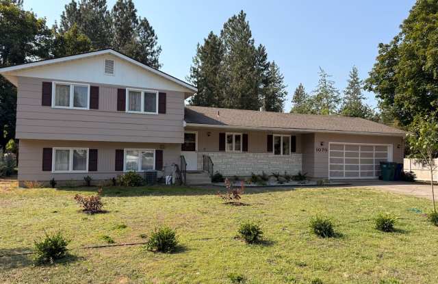 Home in CDA Gallery 1