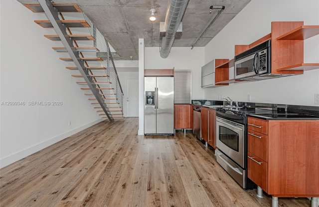 690 Sw 1st Ct Gallery 4