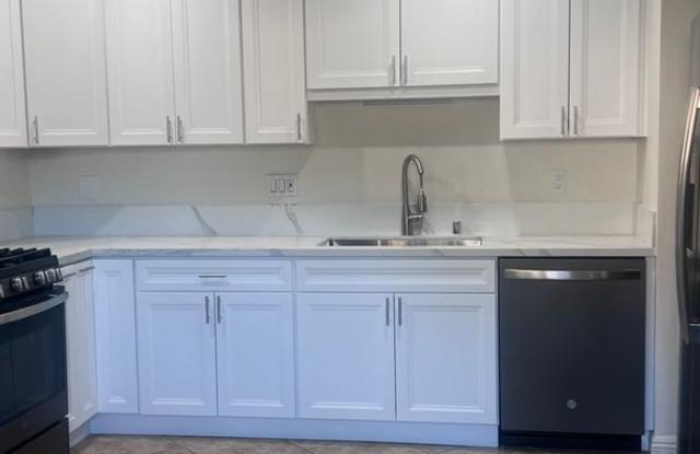 3 Bedroom, Two Bathroom Condo photos photos