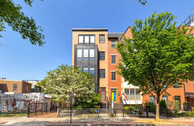 Stunning 2 BR/2 BA Penthouse Condo in Shaw! photos photos