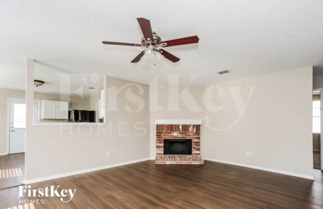 345 Firewheel Road Gallery 3