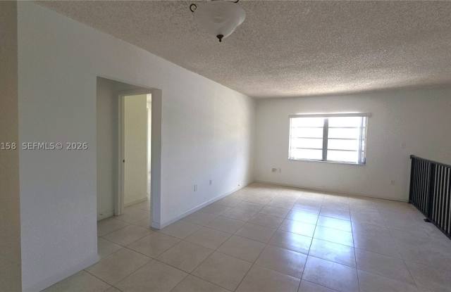 3519 SW 17th Ter Gallery 4