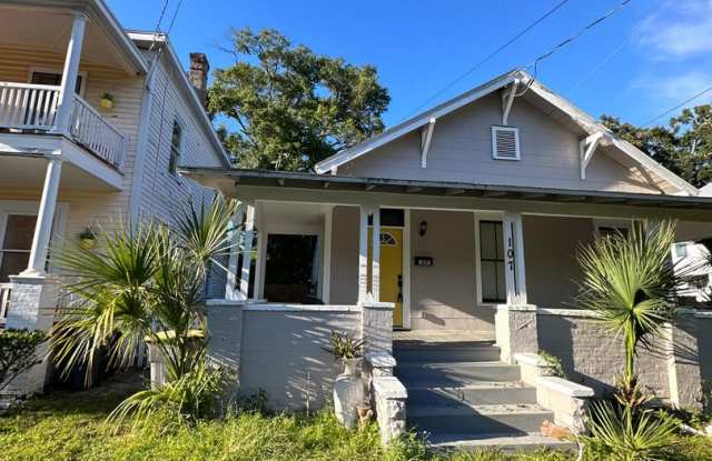 Fully Renovated 4/1-Single Family Available for Immediate Rent! photos photos Fully Renovated 4/1-Single Family Available for Immediate Rent! photos photos