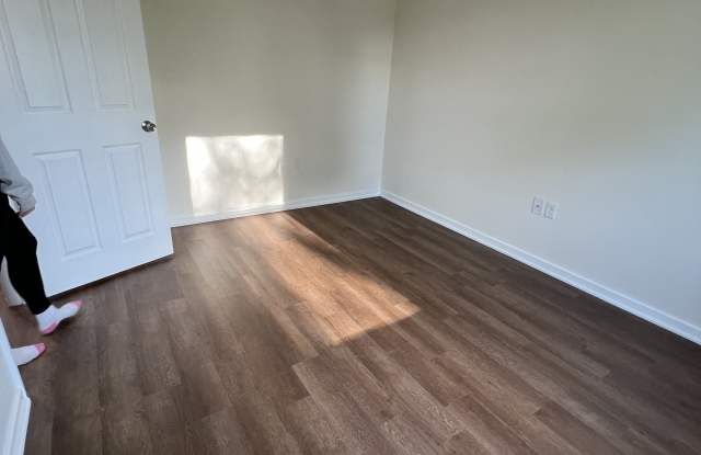 500 North Water Street - A Gallery 3