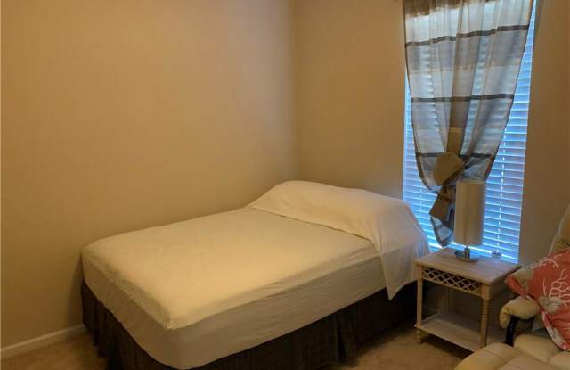 4849 Travertine Avenue Gallery 3
