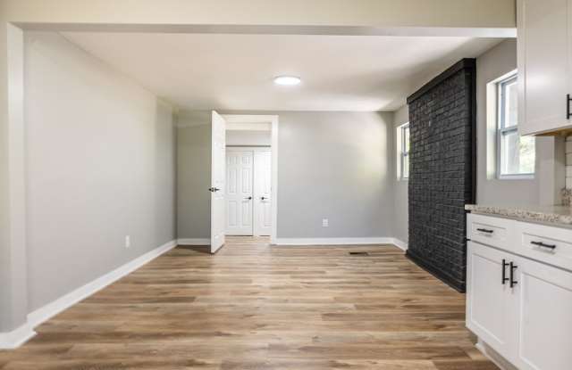 2966 Haywood Avenue - A Gallery 4
