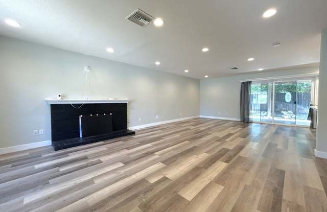 Single-Story 3-Bedroom Home Available in Redlands! Gallery 4