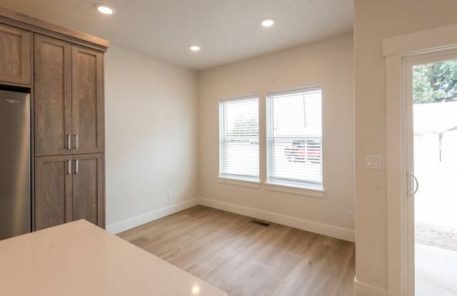 1800 7th Avenue North - 107 Gallery 4
