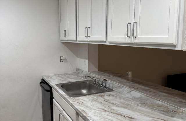 5644 BLUEBERRY Court Gallery 2