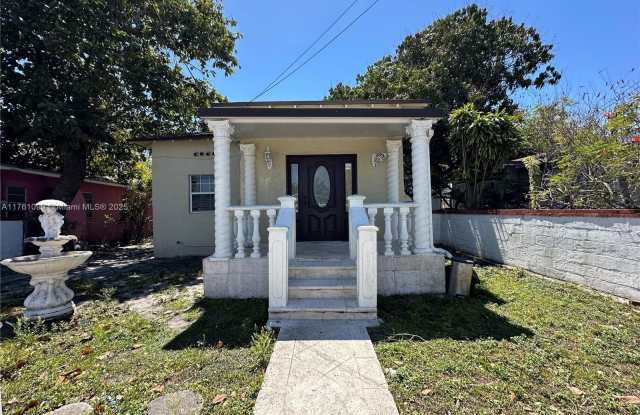 52 NW 33rd St photos photos