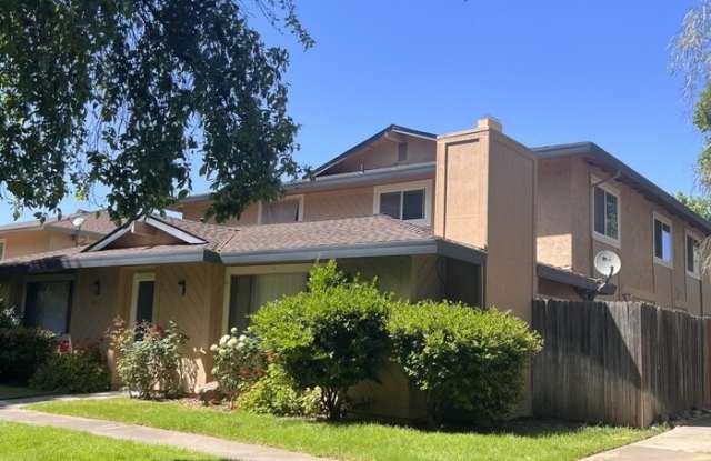 5317 Winfield Way Gallery 1