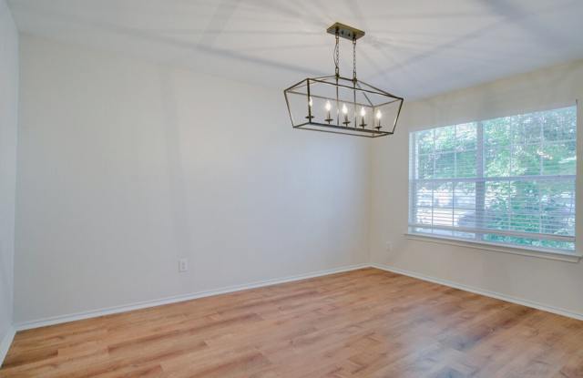 2005 Whistling Way Taylor, TX 76574 Gallery 4