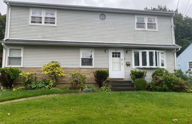 67 Arizona Avenue - 67 Arizona Avenue, Syosset, NY 11791