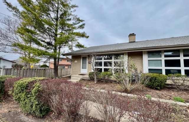 308 W FRONTAGE Road - 308 West Frontage Road, Northfield, IL 60093 308 W FRONTAGE Road - 308 West Frontage Road, Northfield, IL 60093