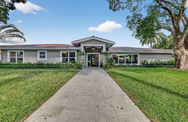 937 SW 34th Court Gallery 3