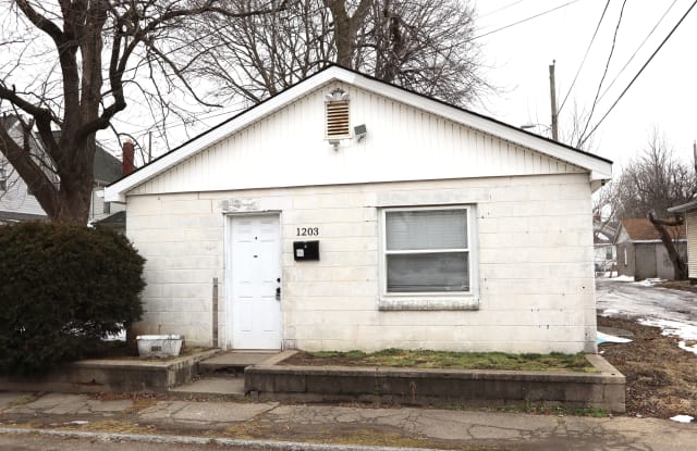 1203 Shepard St - 1203 Shepard St, Indianapolis, IN 46221