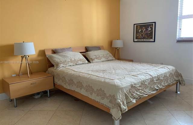 185 SE 14th Ter photos photos