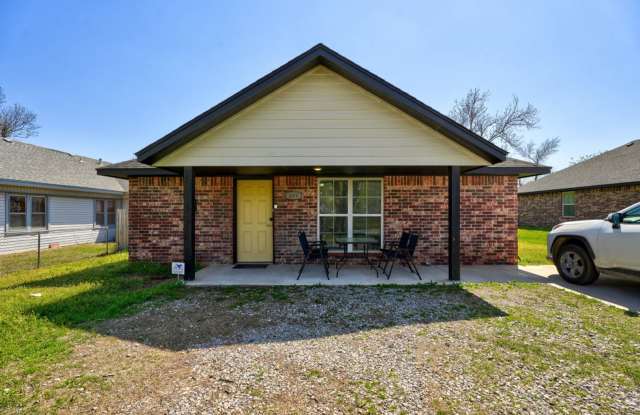 4 Bedroom, 4 Bathroom in Shawnee! photos photos