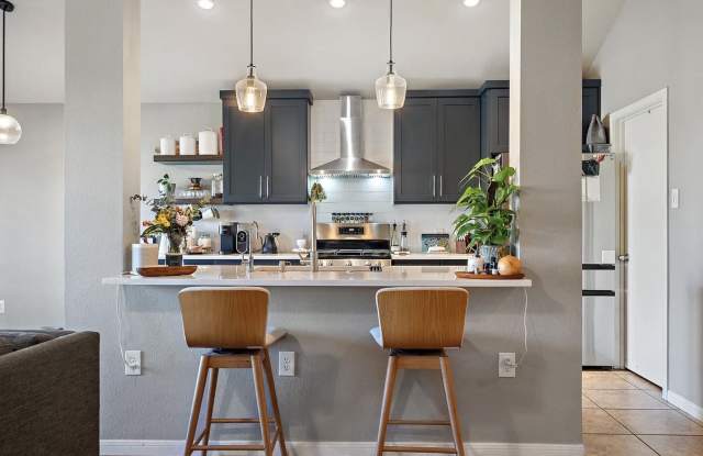 1552 Twin Cove Gallery 2