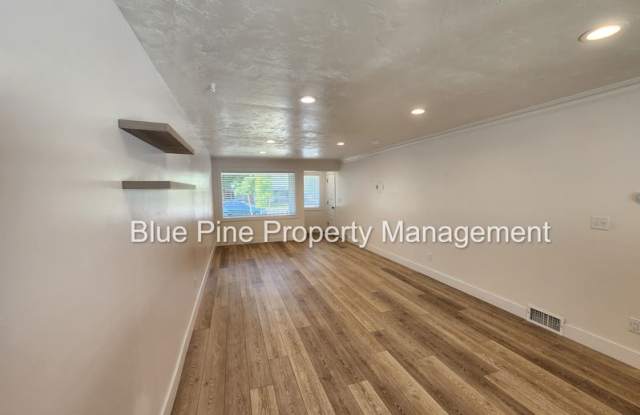 1565 South Higbee Avenue Gallery 3