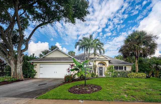 109 39th Drive - 109 39th Drive, Vero Beach South, FL 32968