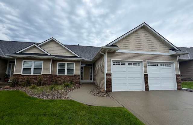 2717 &amp; 2721 London Dr photos photos