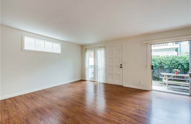 437 Dahlia Gallery 4