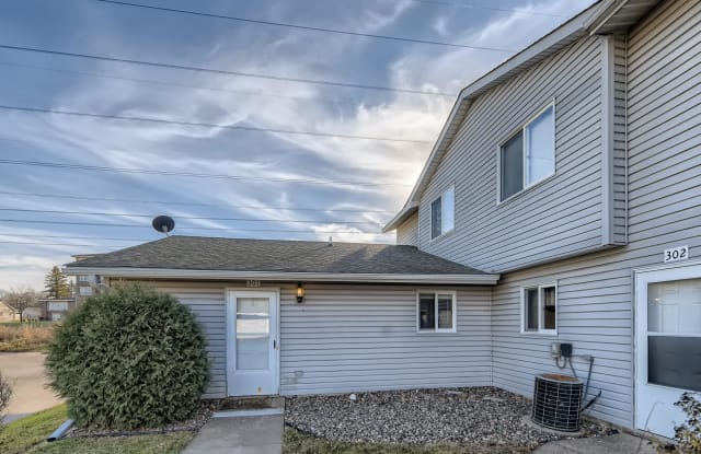 13991 60th Street Court N - 13991 60th Street Court North, Oak Park Heights, MN 55082
