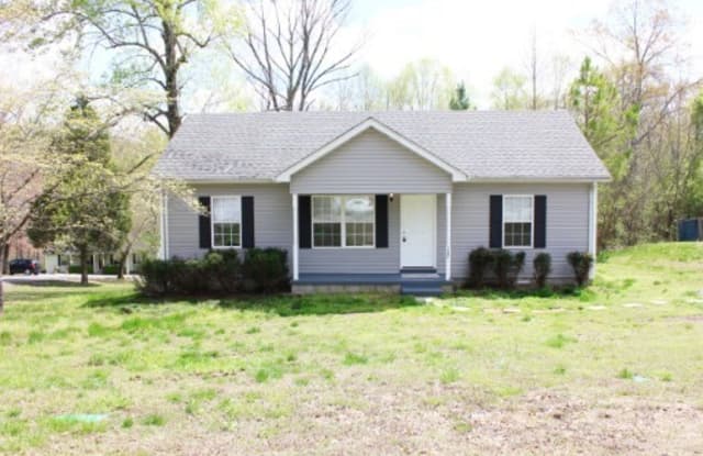 137 N Poole St - 137 North Poole Street, Ashland City, TN 37015