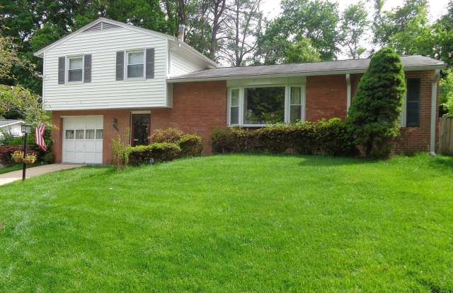 7011 HADLOW Drive photos photos