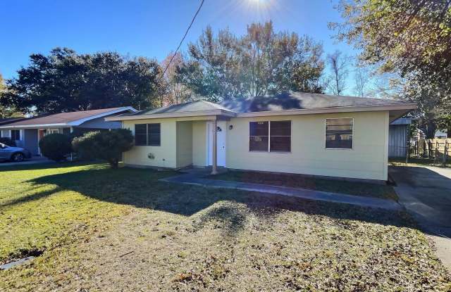 112 Woodland Circle - 112 Woodland Circle, Ocean Springs, MS 39564