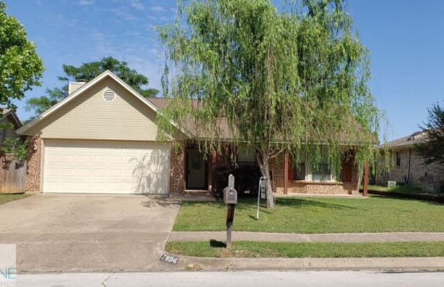 7904 Meadowbrook Drive - 7904 Meadowbrook Drive, Watauga, TX 76148