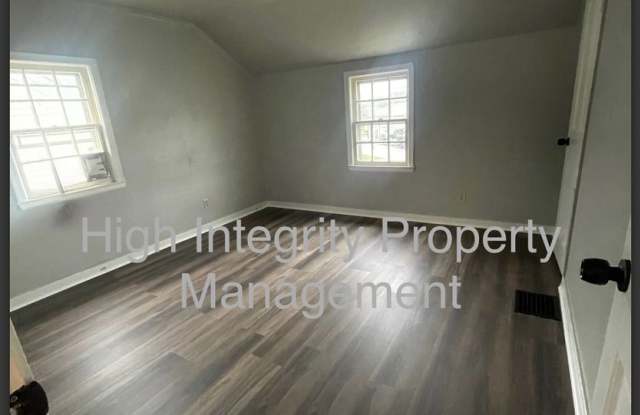 Property 036 - 822 Adams St photos photos