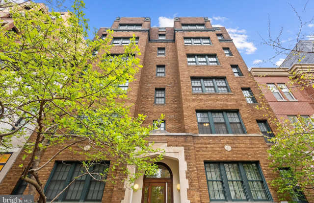 1124 10TH STREET NW - 1124 10th Street Northwest, Washington, DC 20001
