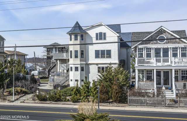 492 Ocean Avenue Gallery 2