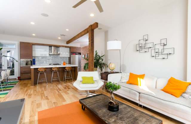 Contemporary Columbia Heights Condo | 3 Bed | 2.5 Bath | 1,400 Sf | Rear Yard | 1 Surface Parking Space Gallery 1