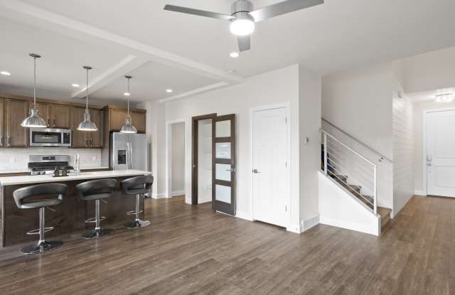 1116 W Cattail Ct Gallery 4