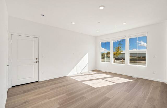 6418 Masked Lark Street #4 Gallery 4
