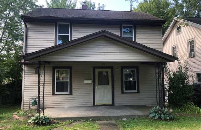 1374 Leonora Ave photos photos