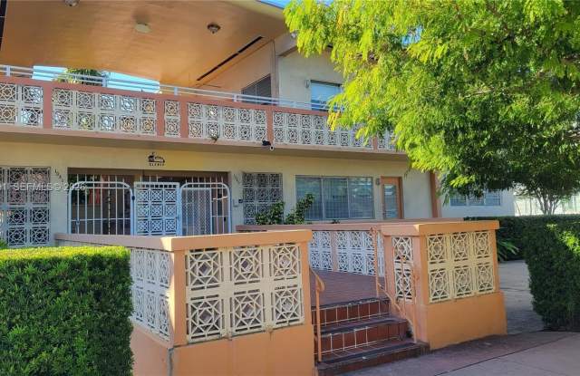 1050 Pennsylvania Ave photos photos