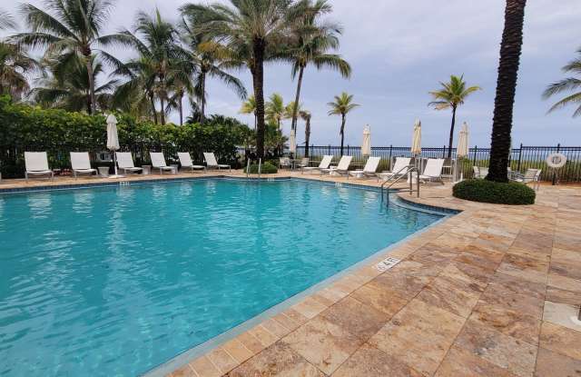 Luxury Apartment Right On The Beach In Lauderdale By The Sea!!! Seasonal rental photos photos
